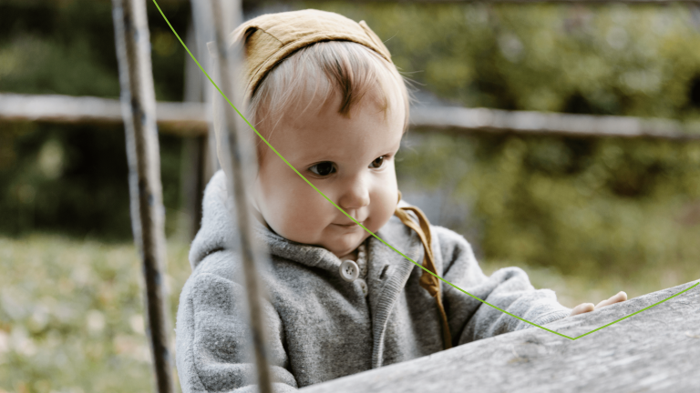 Baby zit buiten